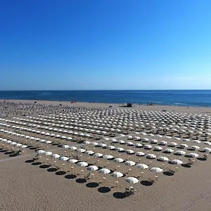 Albatross Mobile Homes On Camping Mare E Pineta , Llido Degli Estensi Italien